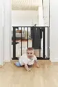 70116 BabyDan Asta Black with 1 ext girl crawling_1 S.webp