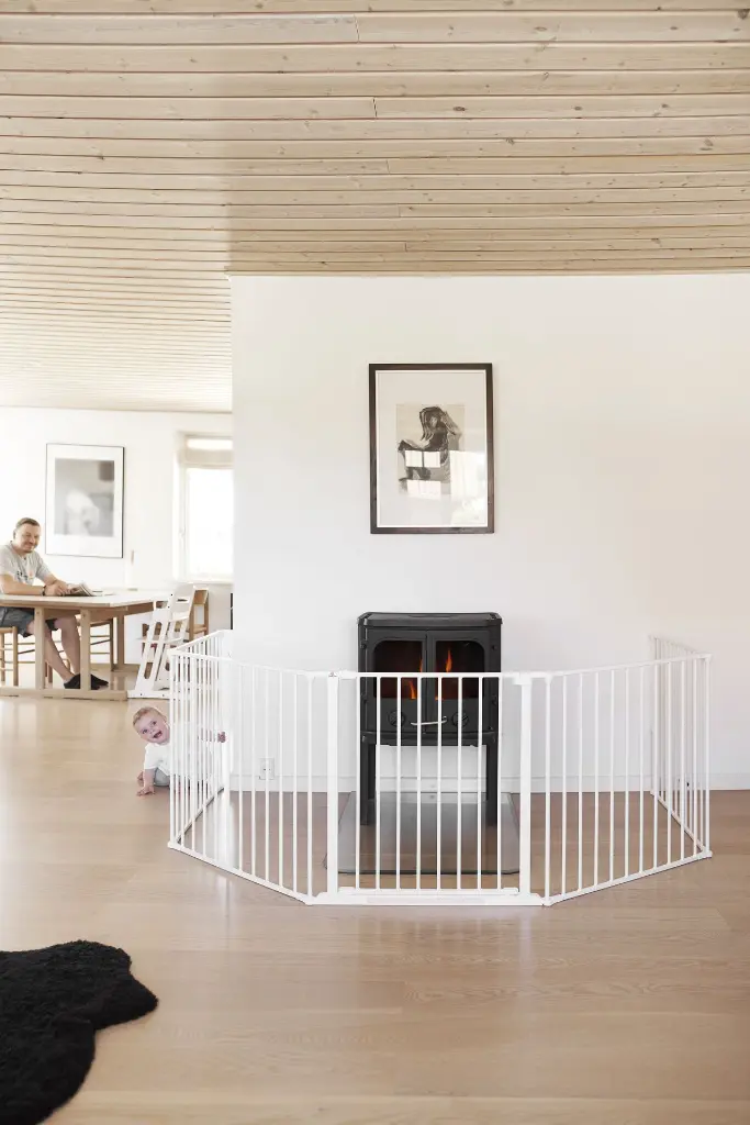 76824 BabyDan Olaf XXX Wide White S.webp