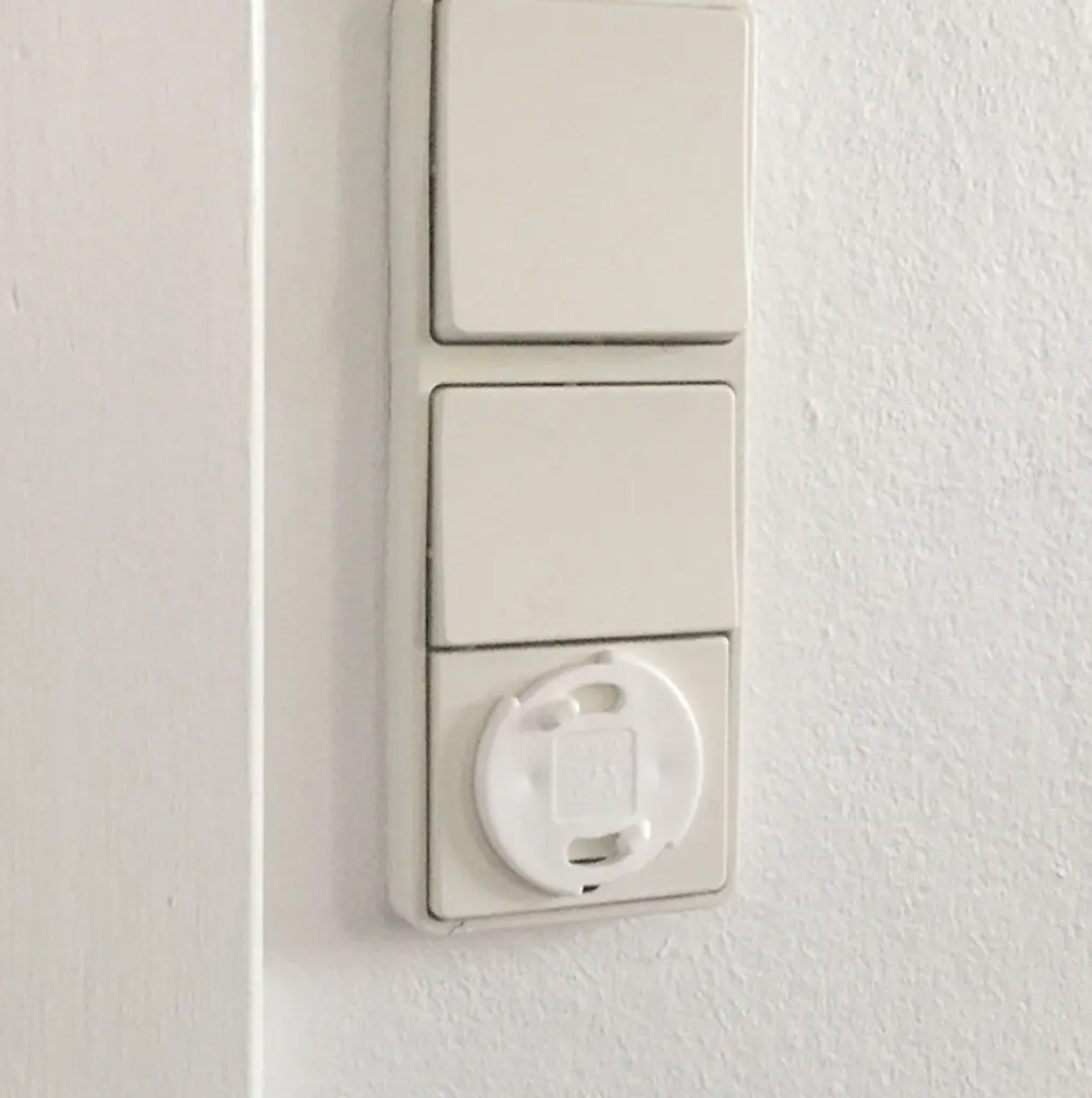 4687_00_BabyDan Safety plug_3.webp